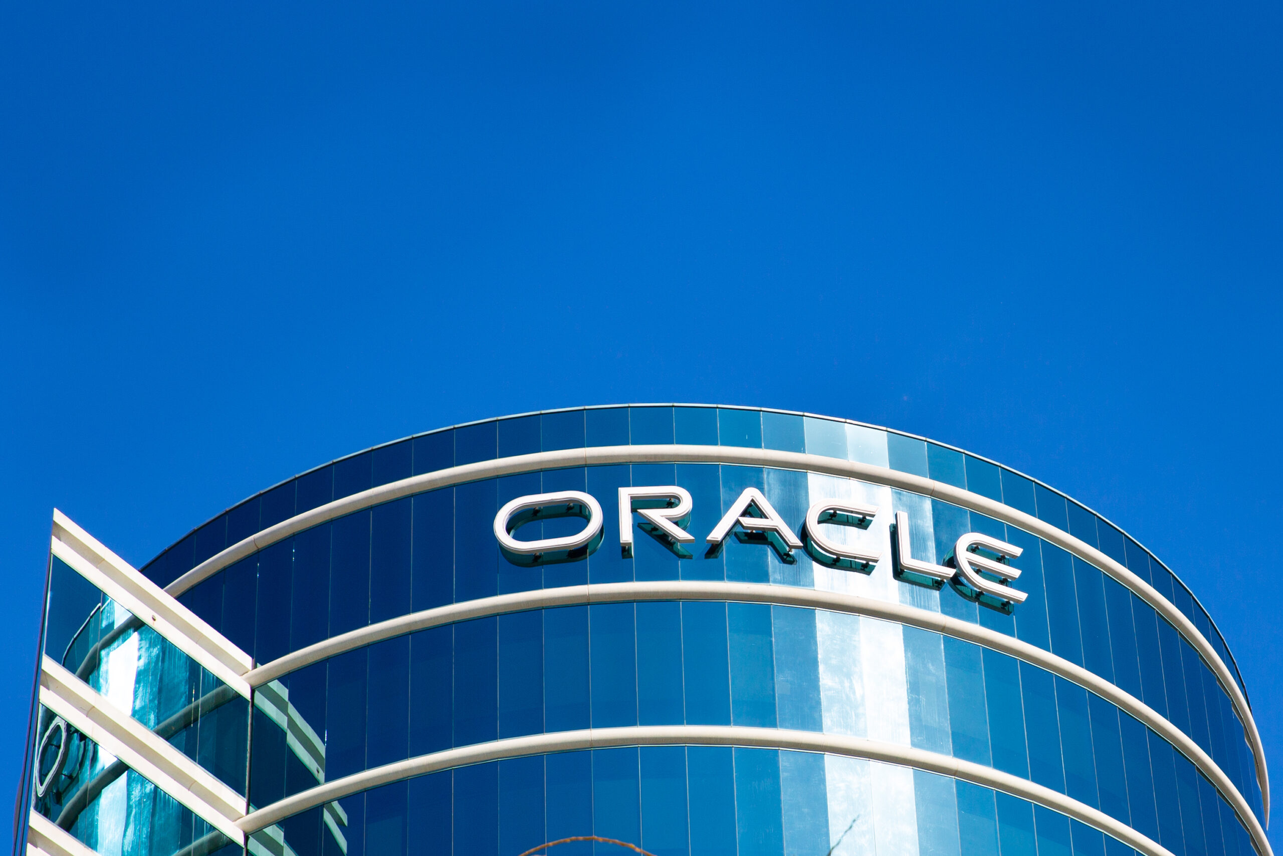 Violazione dei sistemi Oracle: rubati dati sanitari per estorcere fornitori medici negli USA
